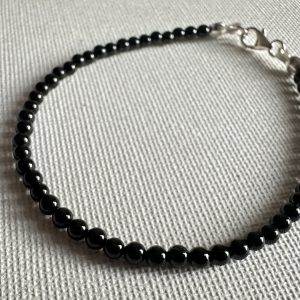 silver-onyx-bracelet